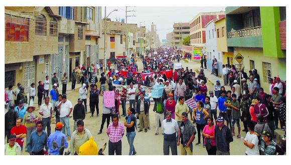 Lambayeque: Cerca de 1,500 personas marchan y paralizan el Mercado Moshoqueque