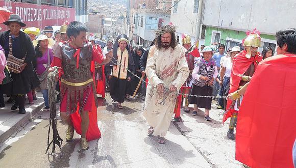 Vía Crucis dio inicio a la Semana Santa en Ayacucho
