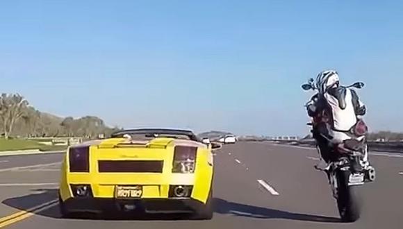 Youtube: Motociclista gana carrera a conductor de un Lamborghini (VIDEO)