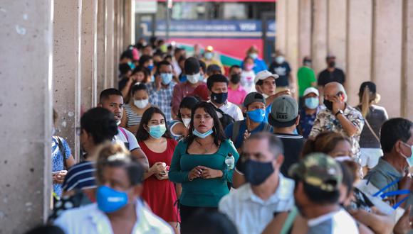 Las autoridades sanitarias creen que, con base en las actas de defunción, la pandemia ha dejado más de 350.000 muertos en México: (Foto: EFE)