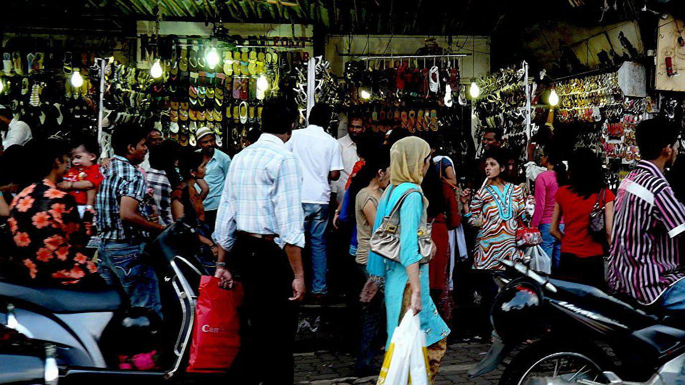 India: extremistas armados mataron al menos 12 personas en un mercado