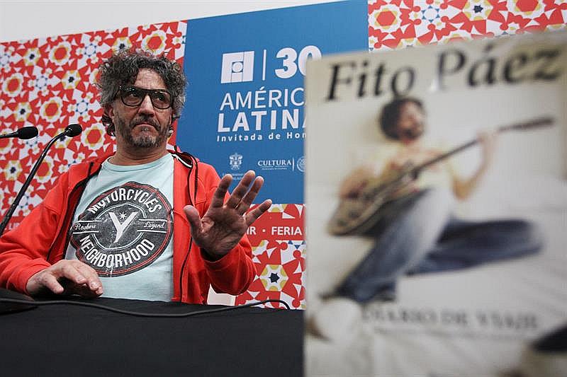 Fito Páez presenta su nuevo libro autobiográfico en la FIL de Guadalajara 