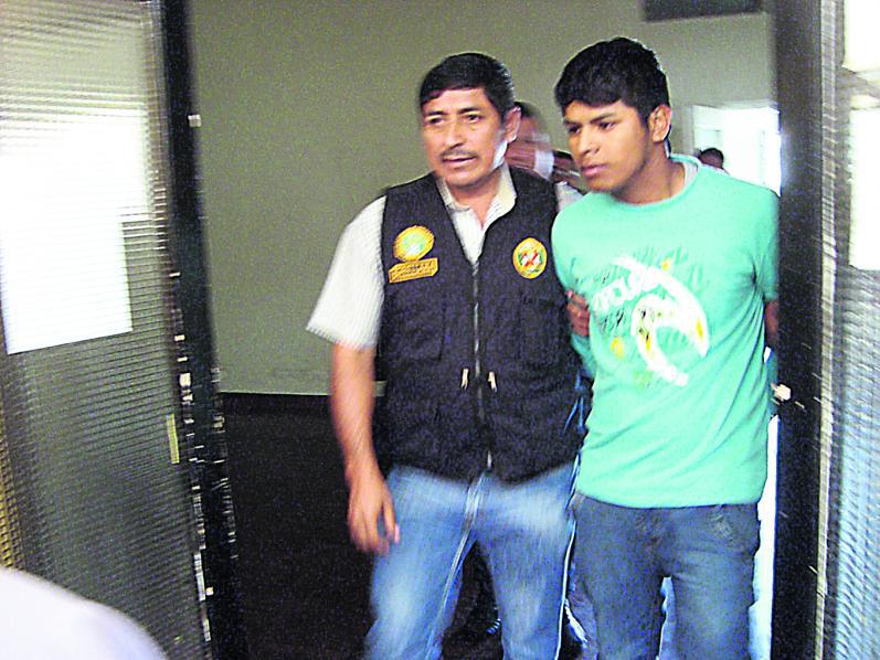 Chincha: Cae "Negro win" con arma robada a policía