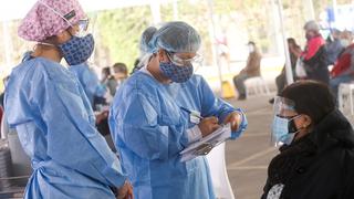 Vacunatorio del Parque de la Exposición: Reportan que aún no llegan dosis contra la COVID-19
