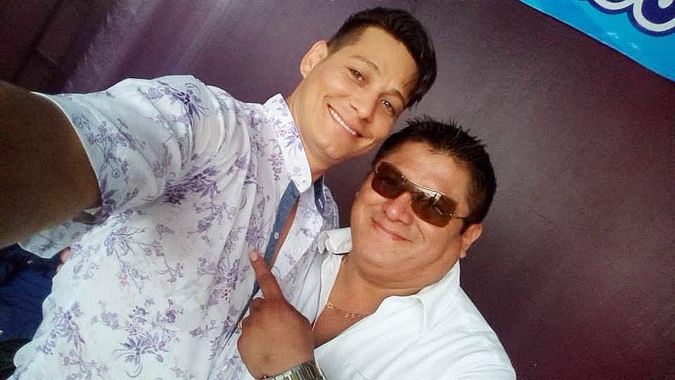 Luigui Carbajal vuelve a la orquesta "Clavito y su Chela"