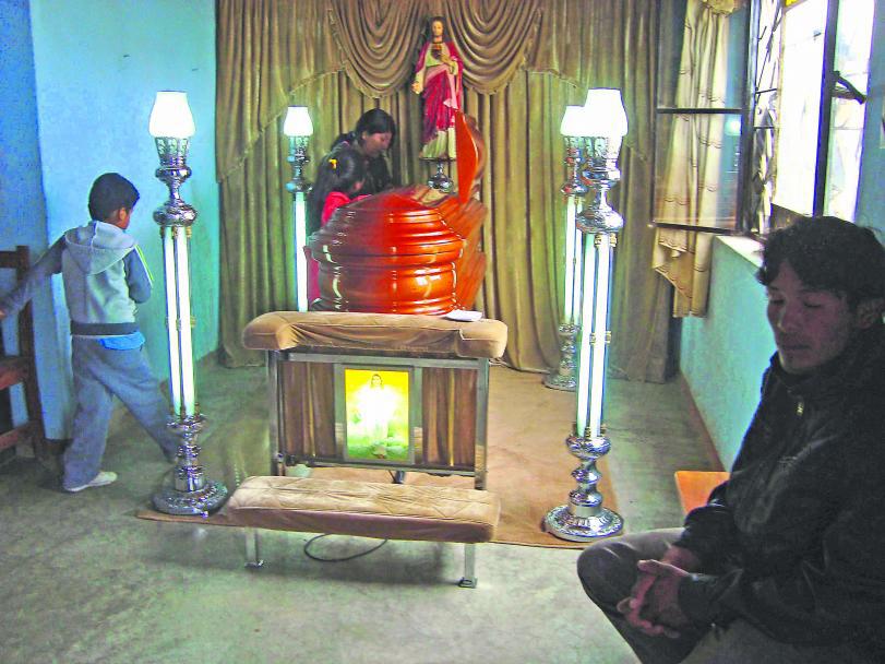 Joven padre muere electrocutado en granja de Chincha