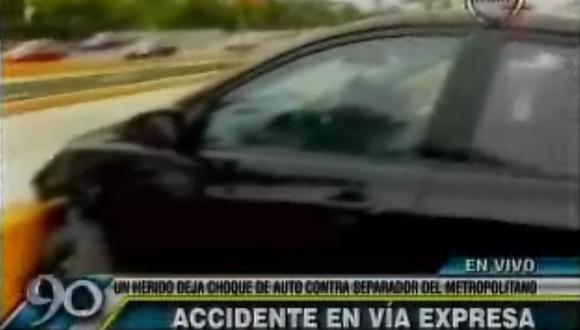 Mujer resultó herida al chocar su vehículo en la Vía Expresa