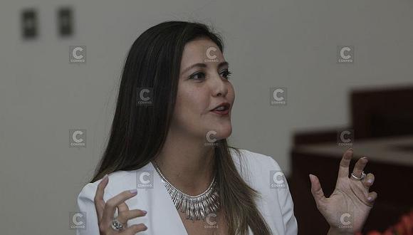 Gobernadora de Arequipa: “Sacar cada proyecto es casi un periodo de gestación o un parto”