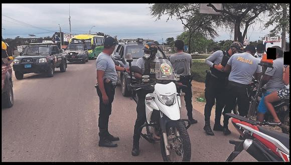 Los vehículos estaban escondidos en caletas en la región, pero habían sido sustraídos por delincuentes en la provincia ecuatoriana El Oro.
