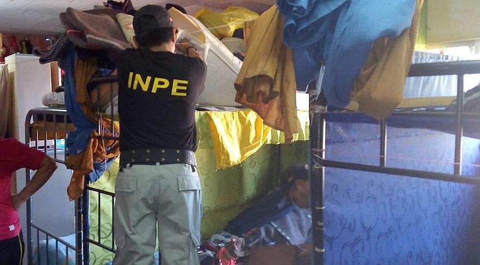 Encuentran celulares y otros artículos en intervención a penal de Socabaya (FOTOS)