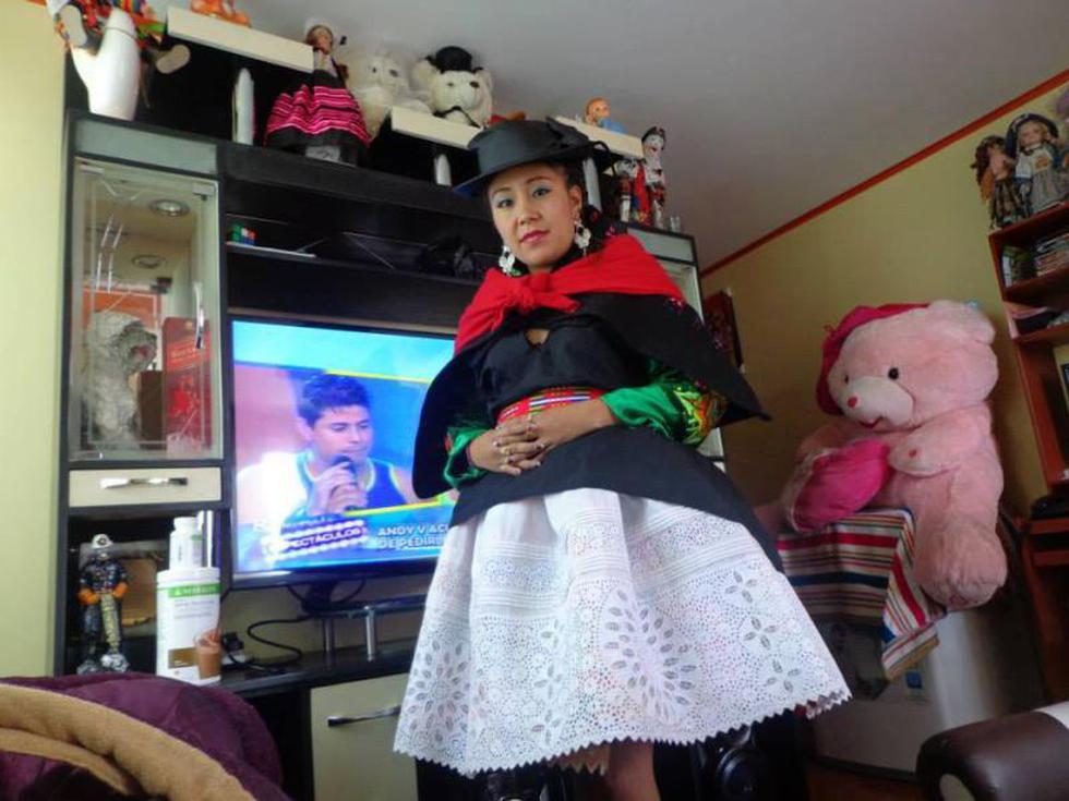 Dejan sin joyas y dinero a cantante "Carmín"