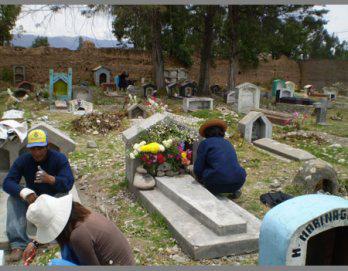 Cementerio concurrido