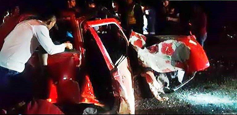 Trujillo: Dos muertos y nueve heridos tras choque entre auto y combi en Simbal