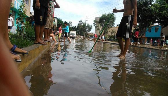 Ica: restringen cruce de Cutervo y avenida 7 por inundaciones (Fotos y video)