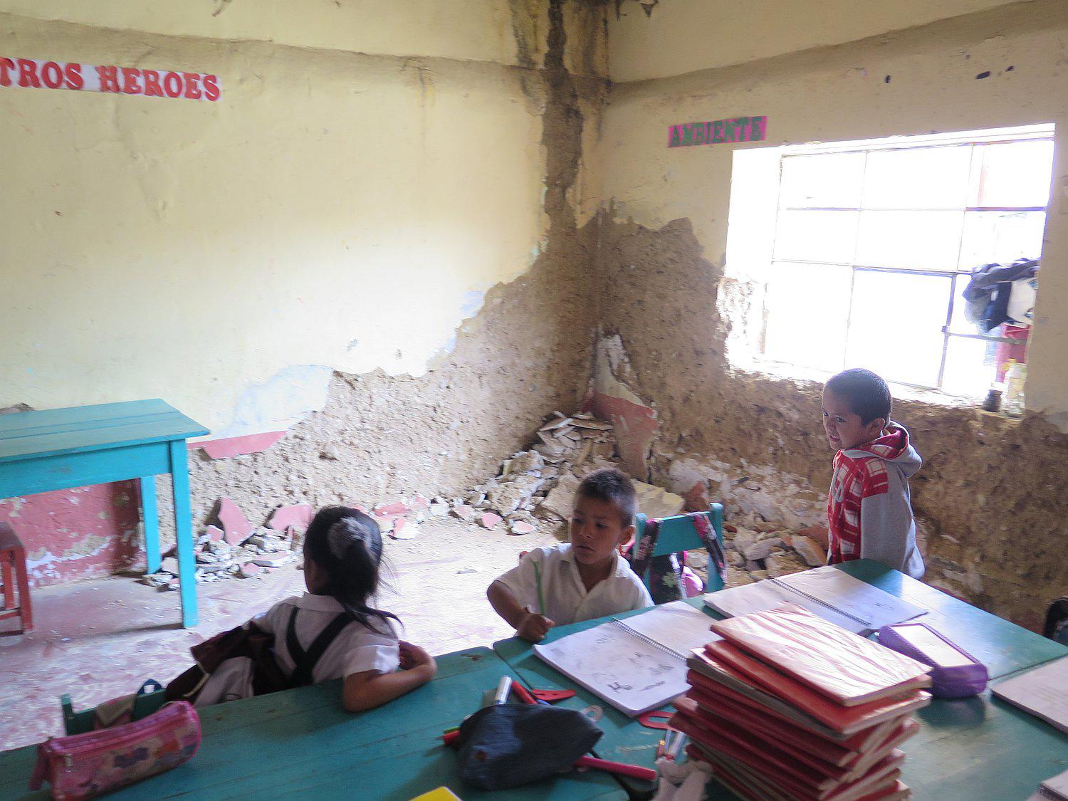 En la región Huánuco 73 colegios afectados por riesgo de desastre