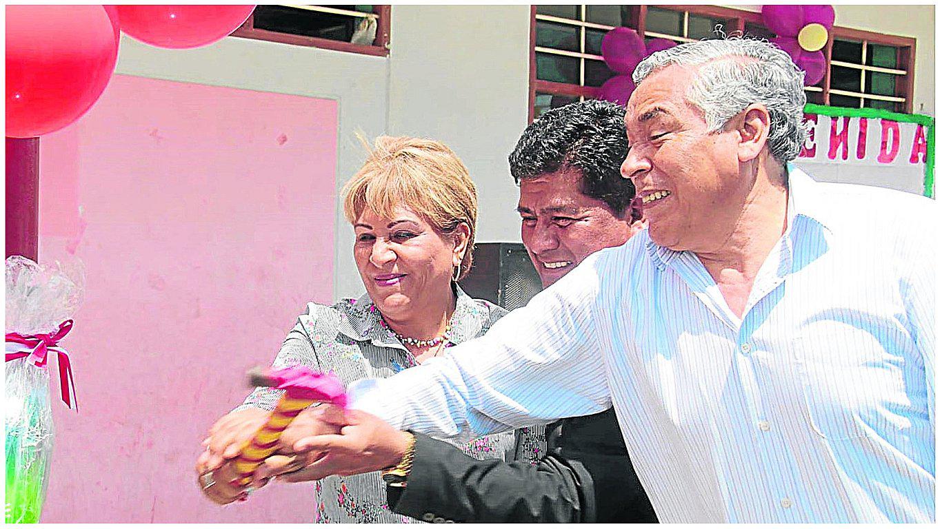 Prófugo alcalde Cortez se libra de nuevo juicio y de la suspensión  