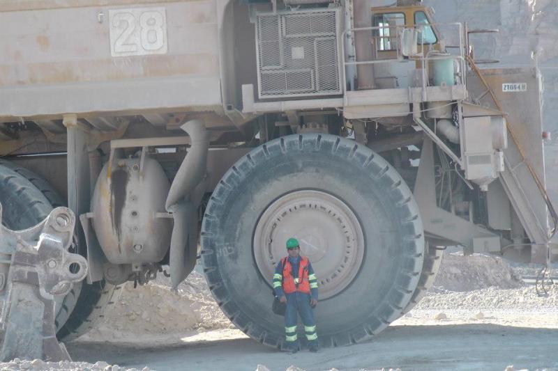 Operador minero muere triturado por tractor oruga
