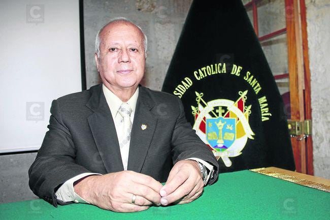 Rector de la UCSM: “Necesitamos políticos mejor preparados”