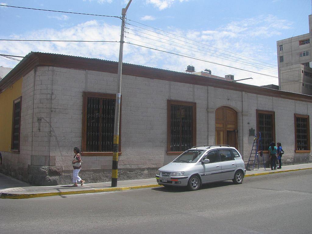 Libros de Jorge Basadre están seis años sin uso