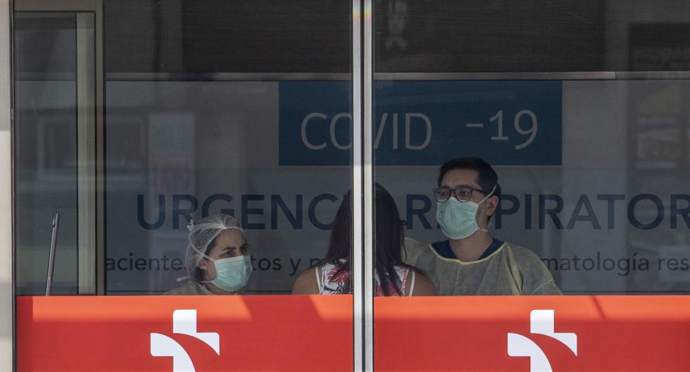 Imagen referencial de la sala de emergencias de un hospital en Santiago de Chile. (AFP / MARTIN BERNETTI).