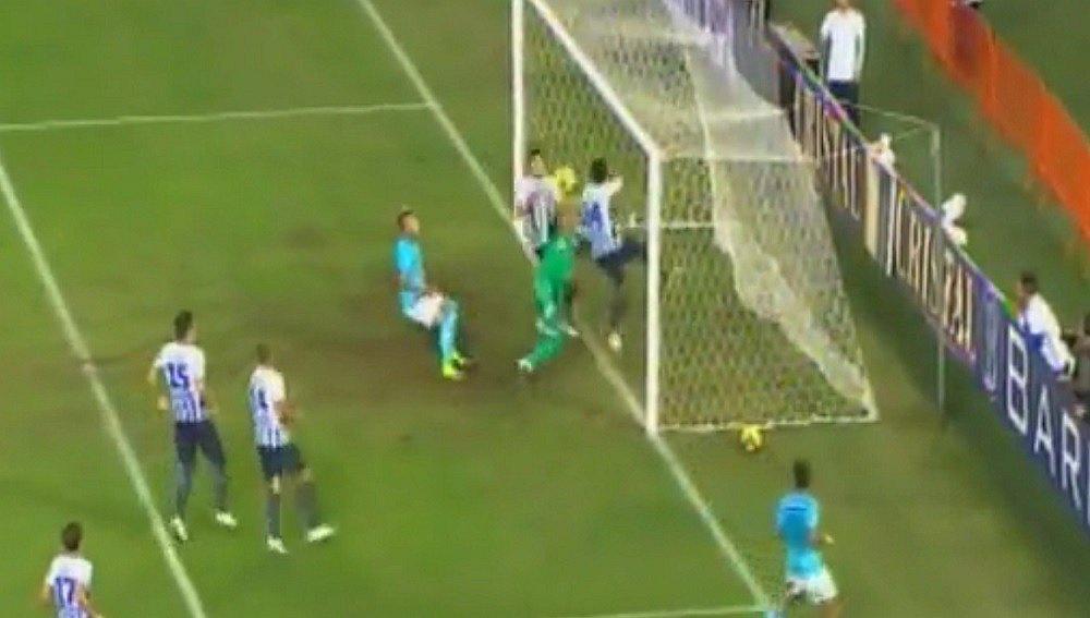 Alianza Lima: ​Leao Butrón y su increíble doble atajada ante Sporting Cristal [VIDEO]
