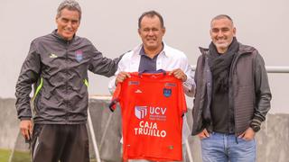 Juan Reynoso visitó el entrenamiento de la Universidad César Vallejo