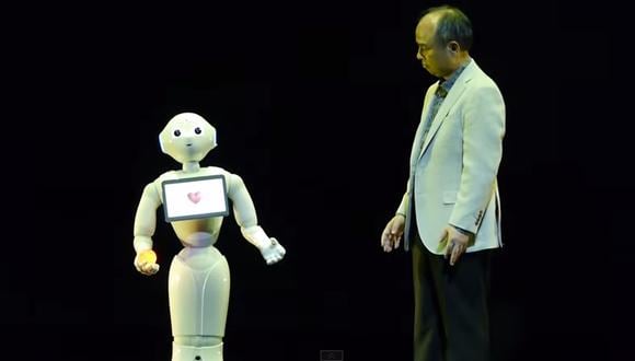 Pepper, el robot con corazón y emociones sale a la venta mañana (VIDEO)
