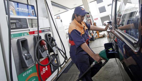 Yonhy Lescano califica de 'gasolinazo' aumento de ISC para los combustibles (VIDEO)