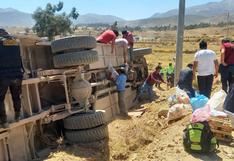 Bus que se dirigía de Arequipa a Ichuña se vuelca y deja 14 pasajeros heridos