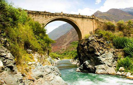 Puente colonial Pachachaca requiere urgente restauración en Abancay