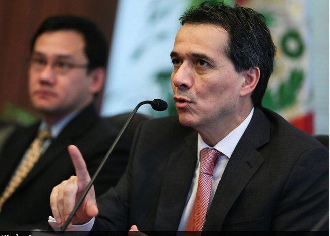 Alonso Segura sobre aumento de salario mínimo vital: "Toma tiempo, no sé de fechas"