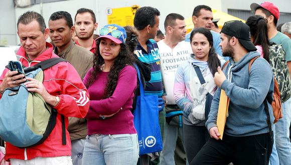 CNDDHH califica de "medida autoritaria" restricción sobre ingreso de venezolanos al Perú 