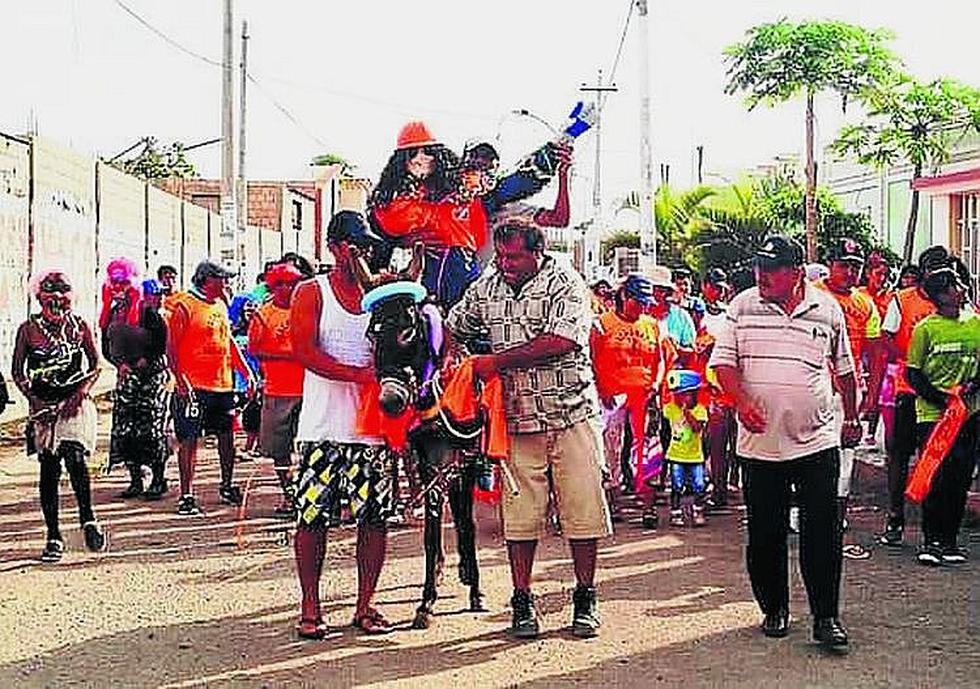 Los Huachanacos, la tradición carnavalesca de Camaná en Arequipa