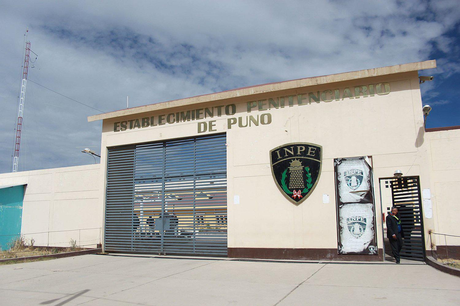 Internos se enfrentaron ayer en penal de Yanamayo