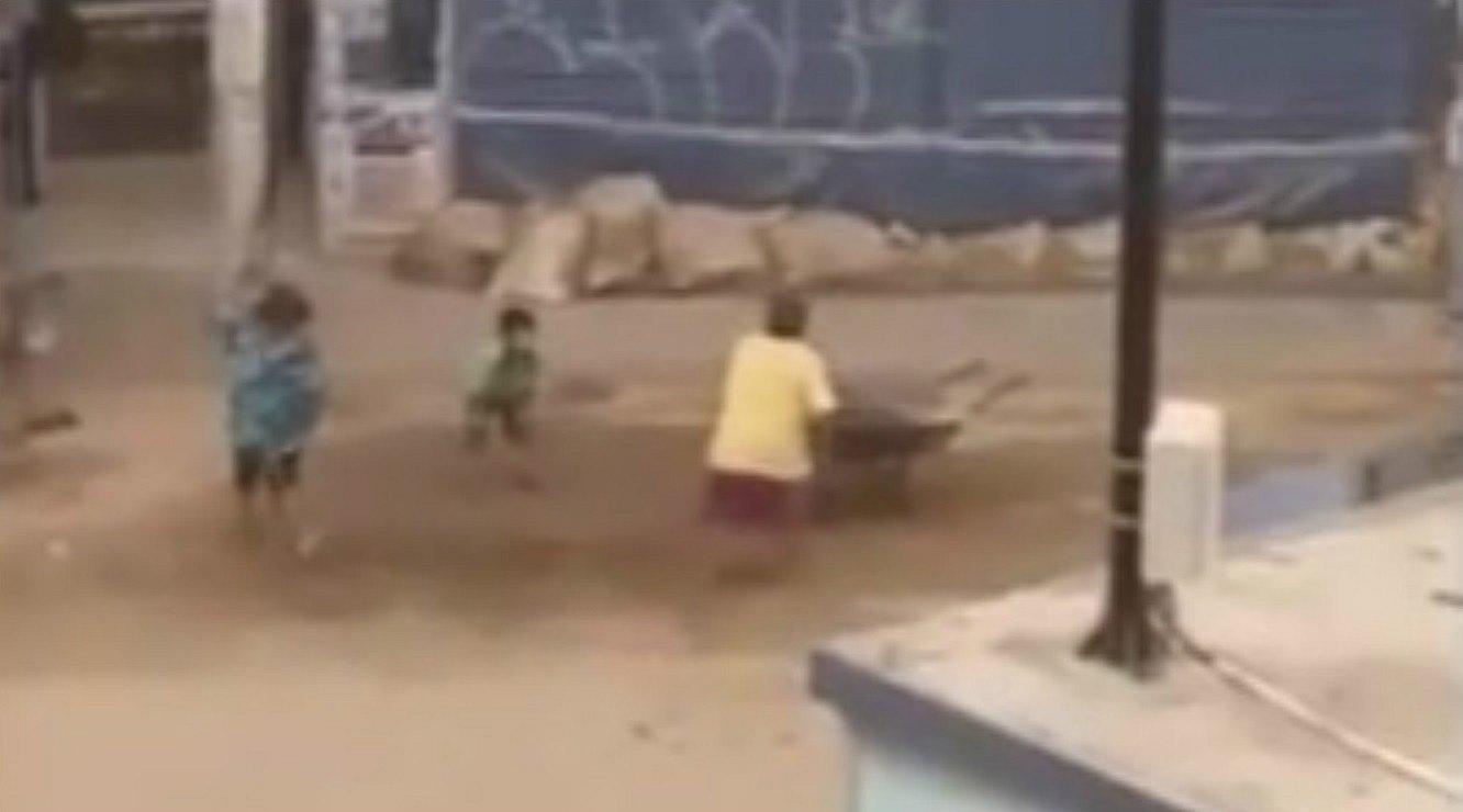 Lo que hace esta abuelita te sorprenderá (VIDEO)