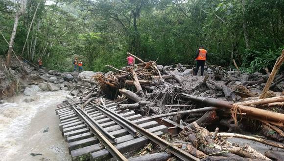 Suspenden operaciones en la vía férrea Machu Picchu - Hidroeléctrica por derrumbe (FOTOS)