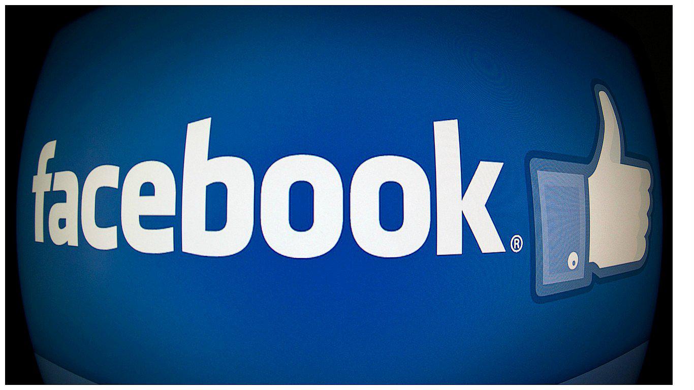 8 de cada 10 usuarios de Facebook en el país se conecta desde su celular