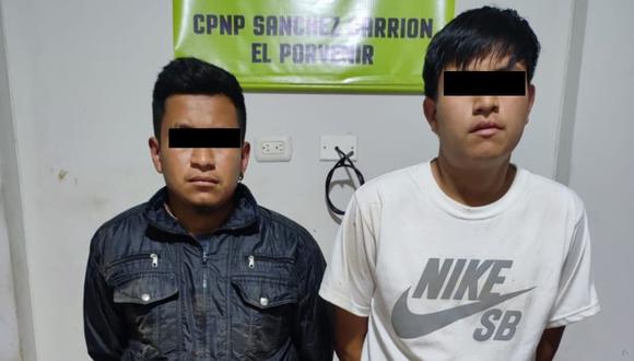 Vecinos del asentamiento humano Víctor Raúl IV Etapa, en el distrito de El Porvenir, alertaron a los efectivos policiales de la actitud sospechosa de dos hombres a bordo de una motocicleta.