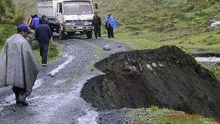 Construcción de carretera Sina-Yanahuaya  está en riesgo