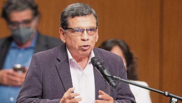 El titular del Ministerio de Salud (Minsa) consideró que el fallecimiento de Abimael Guzmán obliga al Gobierno a "trabajar las causas objetivas que generan el terrorismo” y a aplicar una estrategia para evitar que este fenómeno se produzca nuevamente en el Perú. (Foto: El Comercio)