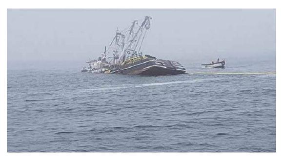 Diecisiete pescadores se salvan de morir en el mar de Salaverry