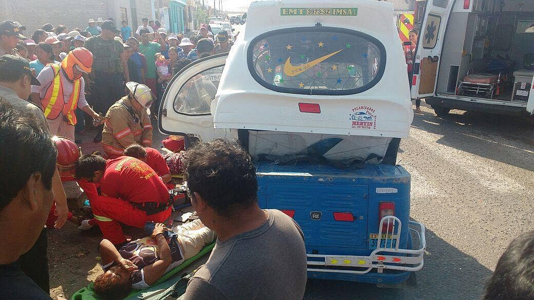 Ilo: Choque de combi y mototaxi deja a 4 mujeres heridas en Pampa Inalámbrica