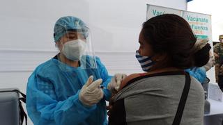 VMT: 600 niños y adultos mayores fueron vacunados contra la influenza y el neumococo