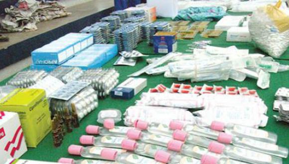 Incautan más de 2,000 medicamentos de farmacias informales en Huancayo