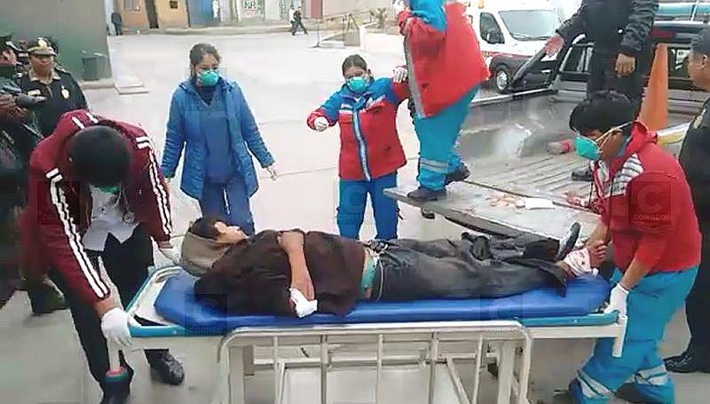 Tacna: Hieren con machete a varón en la calle (VIDEO)