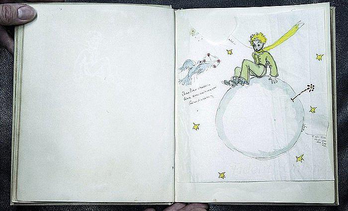 Subastan ejemplar de "El principito" con dedicatoria y dibujos de Saint-Exupéry