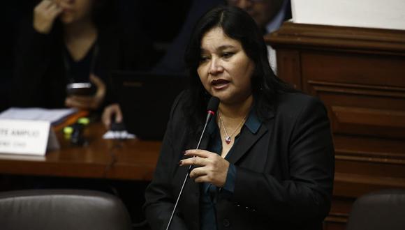 Janet Sánchez pide en pleno del Congreso que se priorice informes aprobados en la Comisión de Ética 