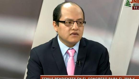Candidato al Congreso Víctor Quijada es acusado de acosar menores.