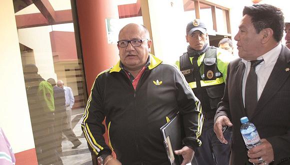Recaban copia de sentencia contra Luis Arroyo por “desratización”