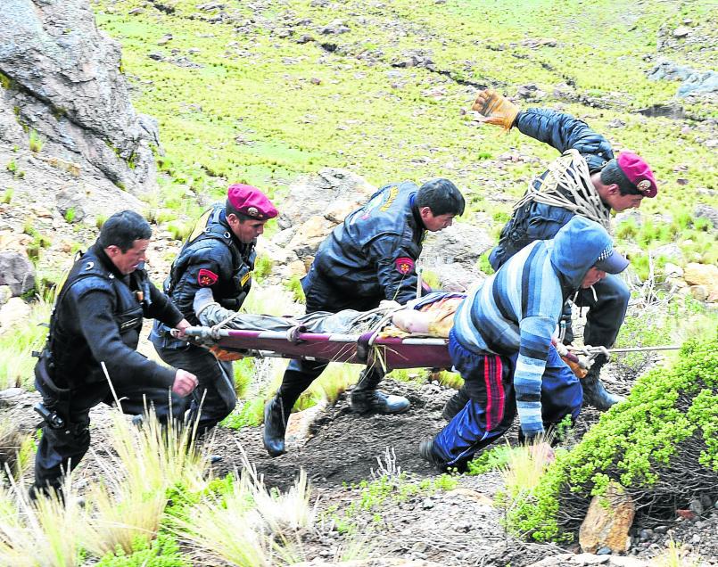 Cuatro muertos deja volcadura 